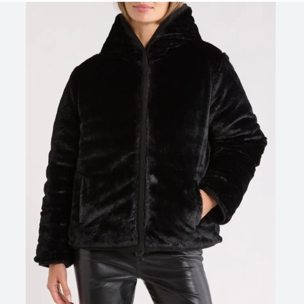 NWT Rebecca Minkoff Black Reversible Faux Fur Hooded Puffer Jacket Size M Medium - Picture 2 of 12